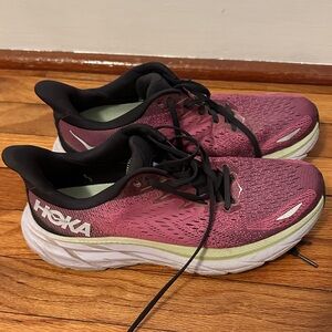 Hoka Women's Clifton 8 running shoes